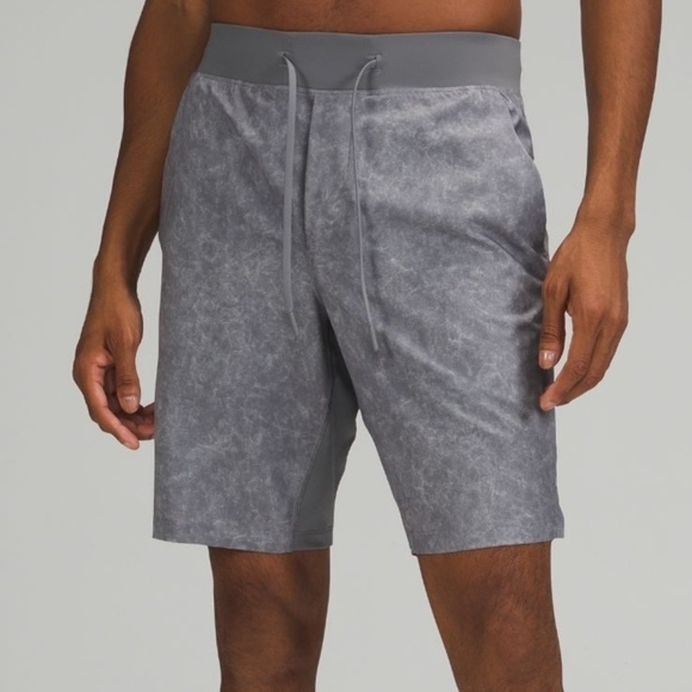 Lululemon Men's Asphalt Grey Swift Fabric Drawstring T.H.E. Short 9" Linerless M
